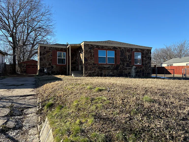 2640 N Quaker Ave — Photo 6