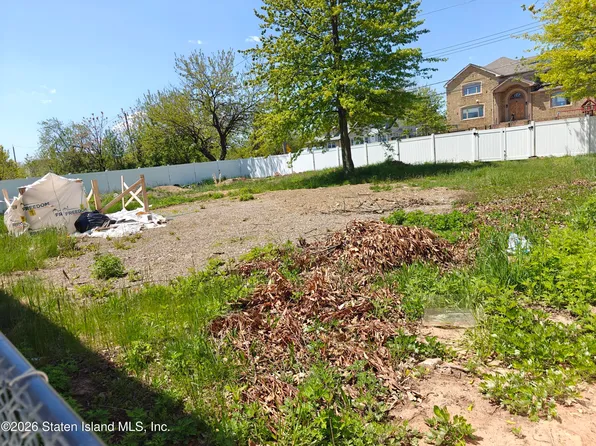 0 Olympia Blvd, Staten Island, NY 10305