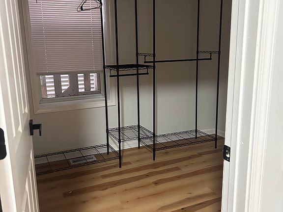 5th image of 2233 N Southport Ave #1F