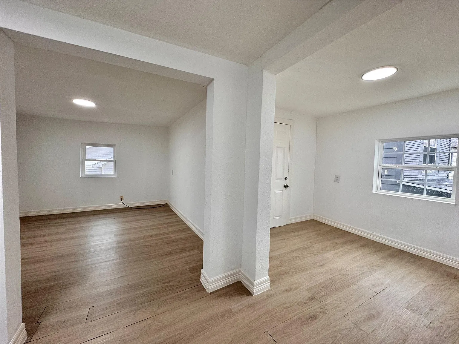 Studio, 1.0 bath, 300 sqft, $775 — Photo 2