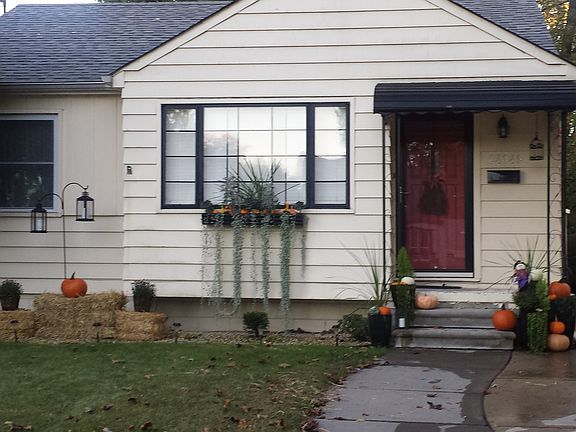 2nd image of 24049 Hopkins St