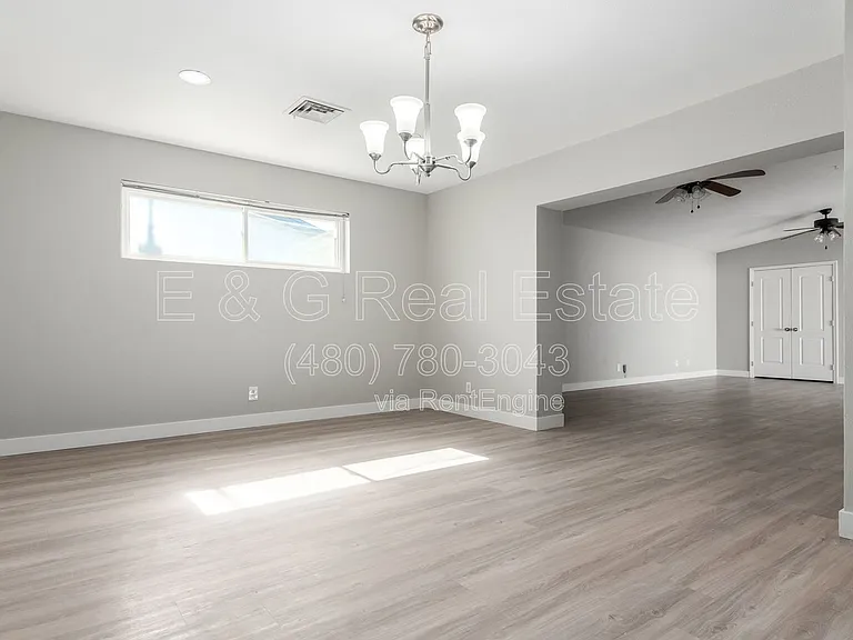 1332 N 71st St — Photo 9