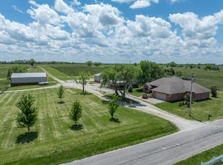 1556 E 490th Rd, Bolivar, MO 65613