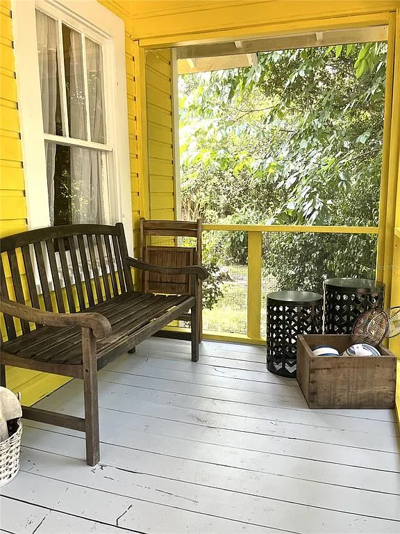 2 bed, 1.0 bath, 845 sqft, $1,700 — Photo 2