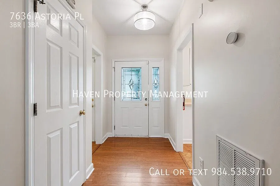 Lovely 3-Bedroom Townhome in Fantastic Raleigh Location! — Photo 3