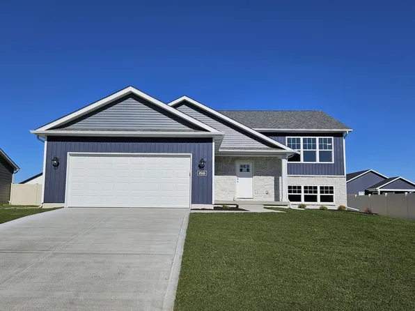 4946 Southview Dr, Lowell, IN 46356