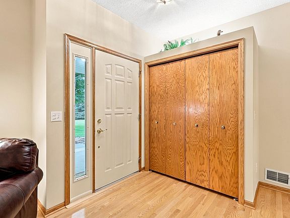3rd image of 7230 167th St E