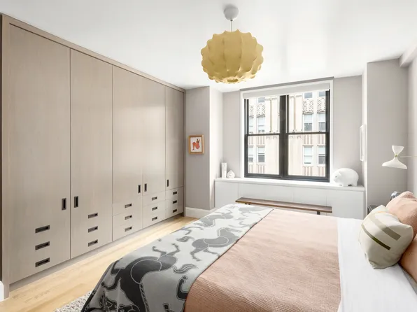 220 Madison Avenue image 13 of 17