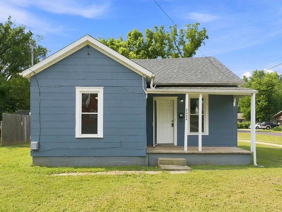 2424 W Elm St