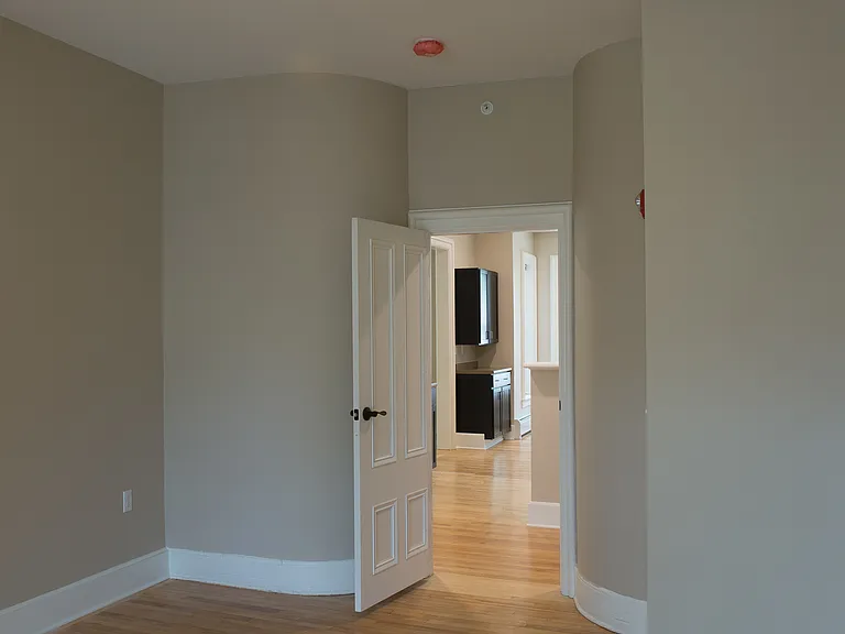 South Main — Photo 13