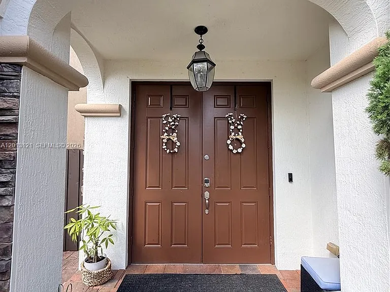 8640 NW 101st Pl — Photo 4