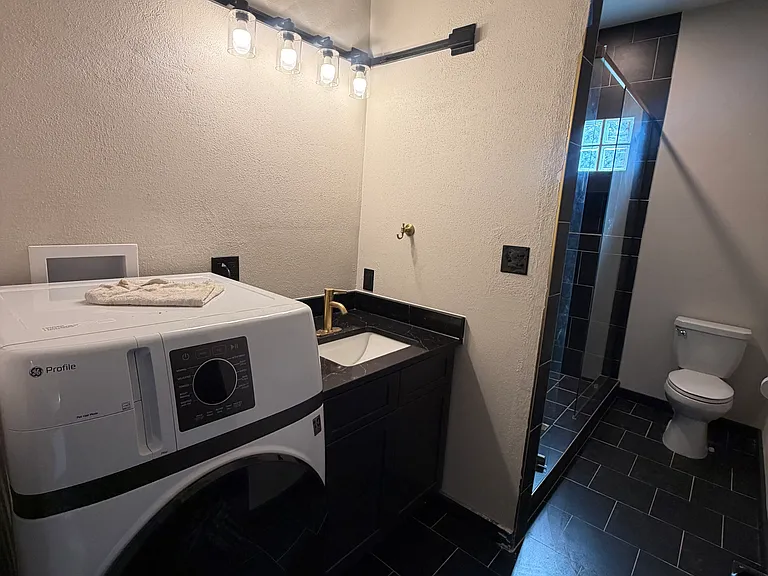 2734 Lafayette Ave #2 — Photo 8