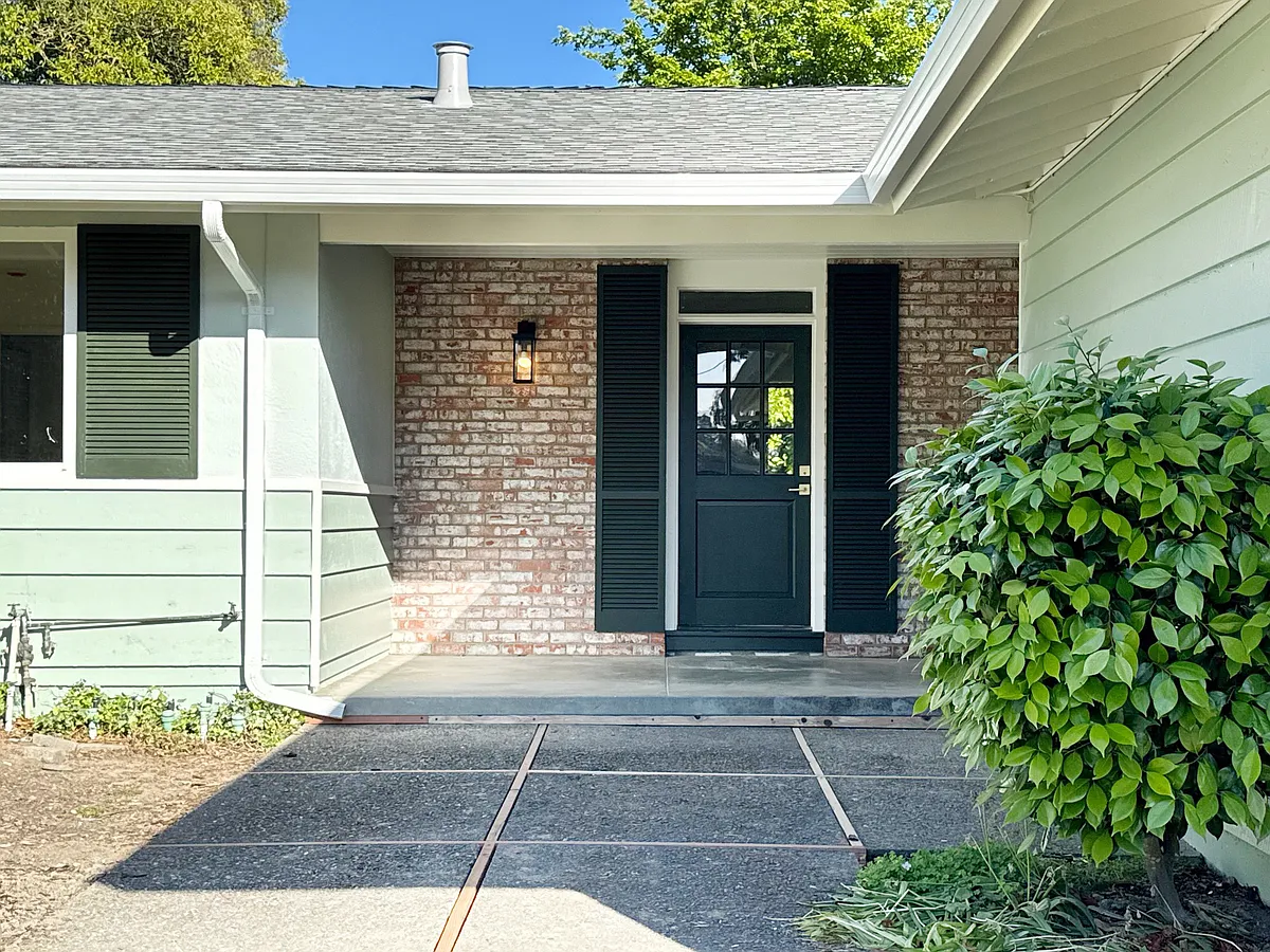 Building Photo - 126 Coral Dr