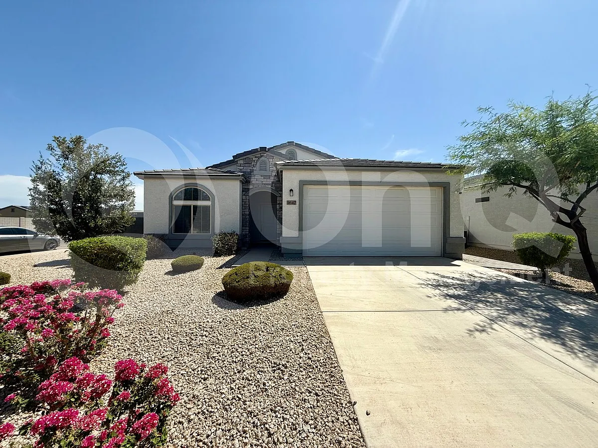 4 bed, 2.0 bath, 1852 sqft, $1,699 — Photo 1