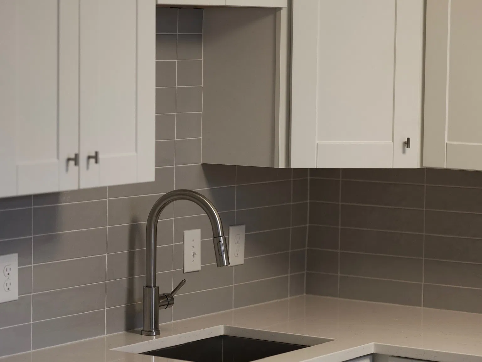 2 bed, 760 sqft, $1,950 — Photo 1