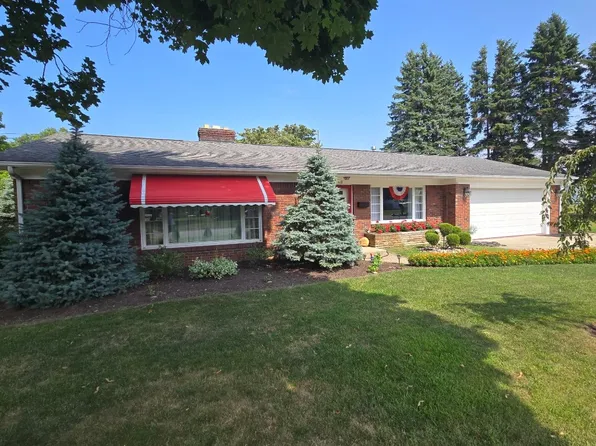 911 Shenk Ave, Erie, PA 16505