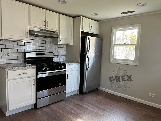 10926 W Edgewood Rd — Photo 2