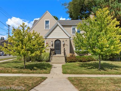 201 1st St, Fenton, MI, 48430