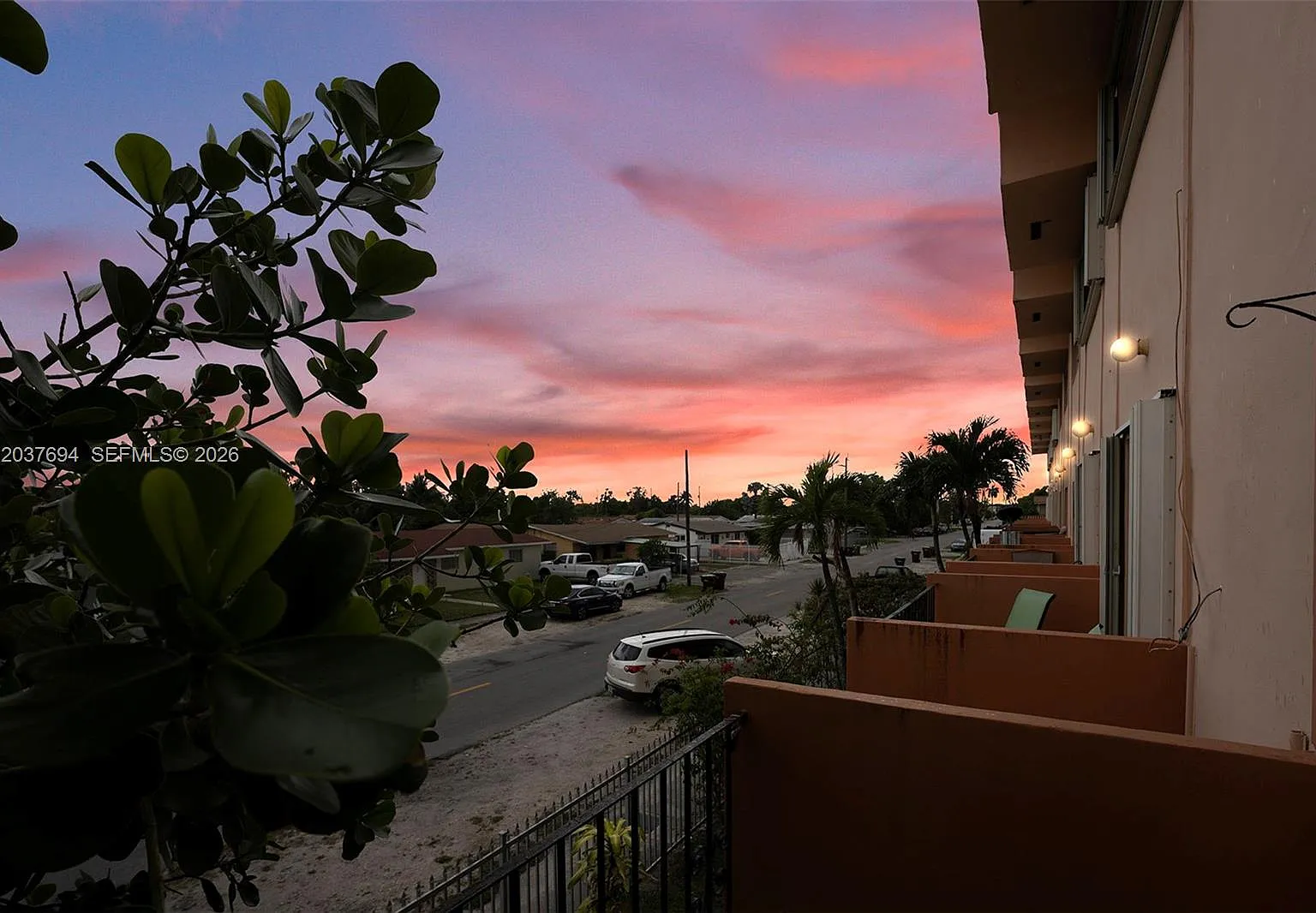 Bemar Patio Condo — Photo 2