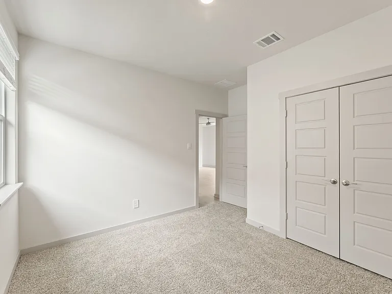 237 Ashford St — Photo 12