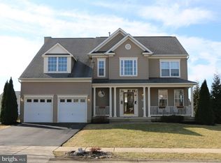 250 Burberry Ln, Charles Town, WV 25414