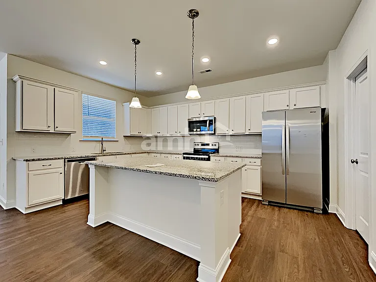 130 Hamilton Park Dr — Photo 6