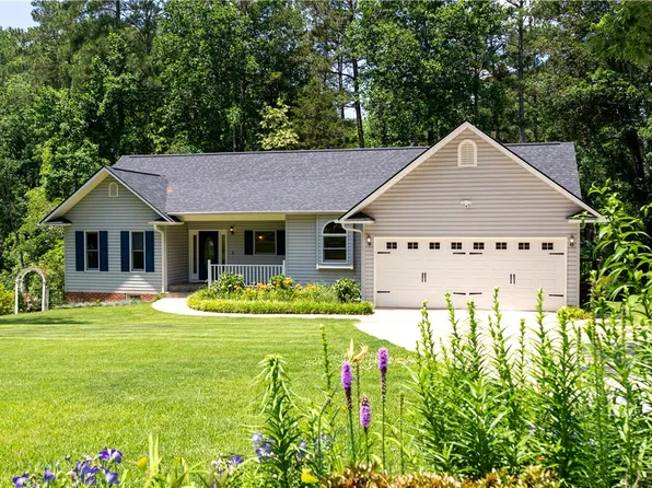 113 Cane Creek Harbor Rd, Seneca, SC 29672