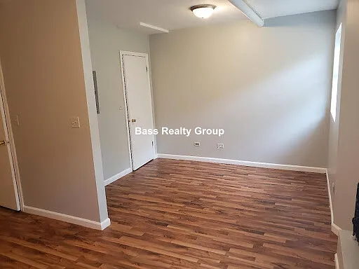 1718 W Estes Ave #5G — Photo 4