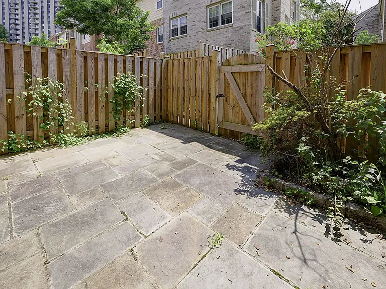 7518 Westlake Ter — Photo 61