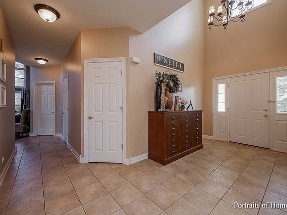5th image of 855 Columbia Cir