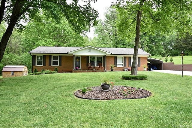 1st image of 226 Johnston Dr