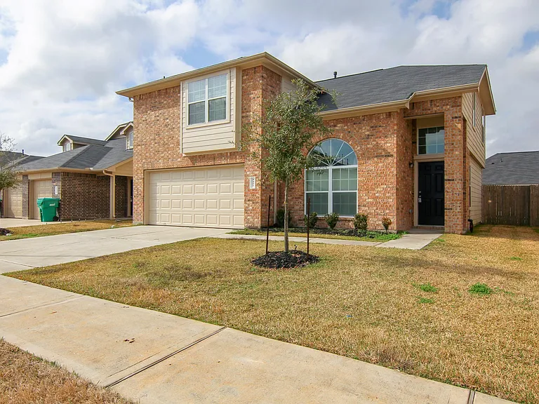 2427 Sailors Way — Photo 1
