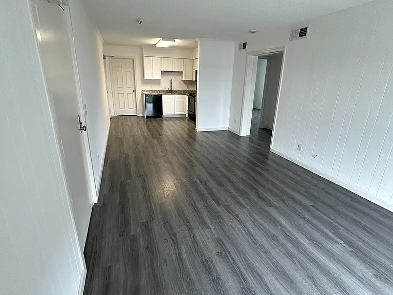 2139 N 13th St #G-2 — Photo 5