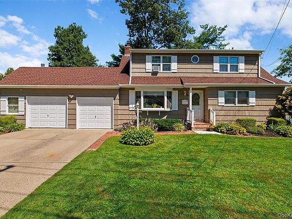 2nd image of 13 Westwood Drive