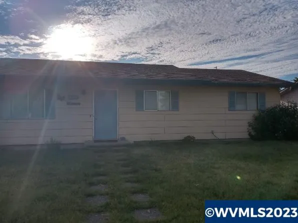 1210 N Elizabeth St, Milton Freewater, OR 97862