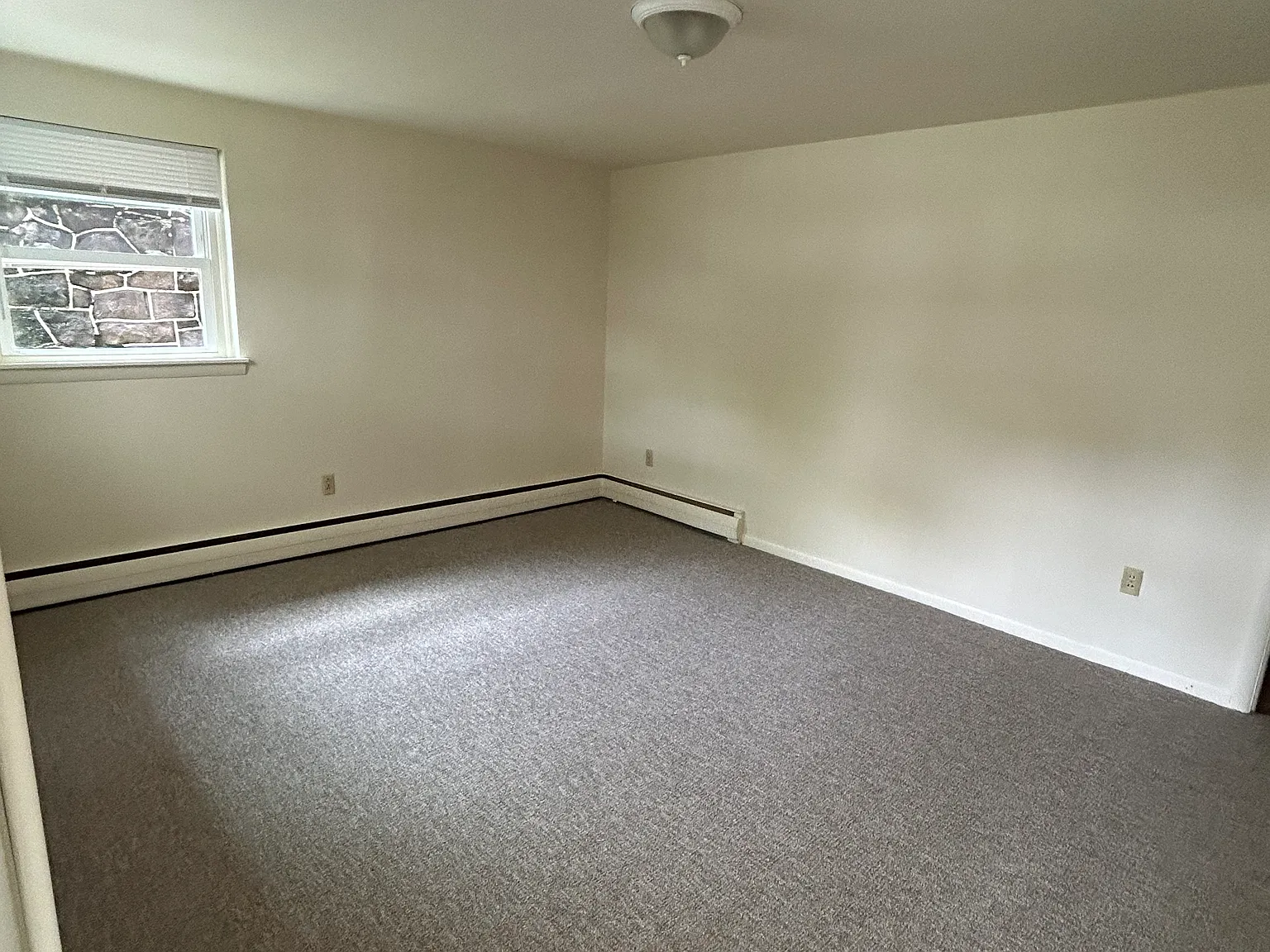 Studio, $850 — Photo 2