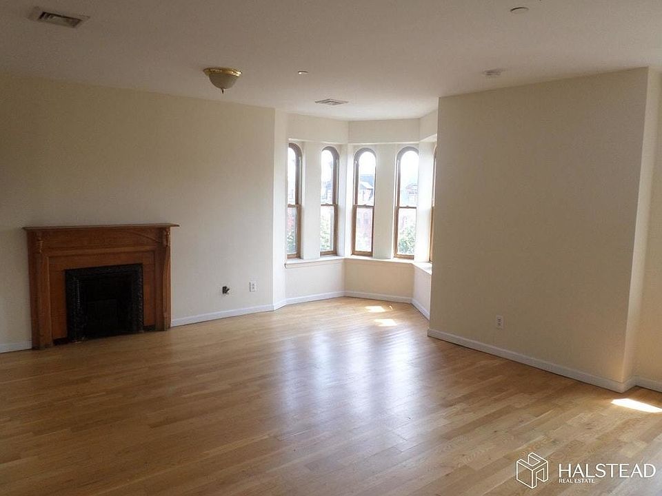 1st image of 199 Lenox Ave APT 4