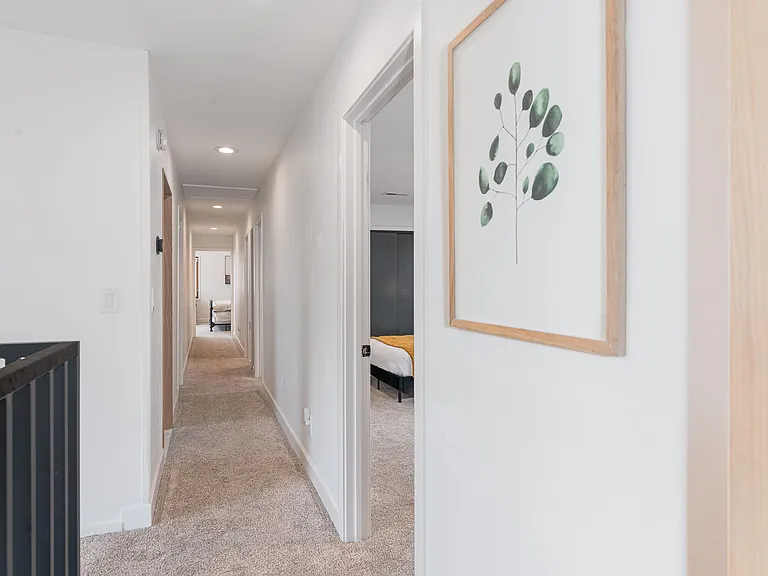 Pembroke Dr — Photo 34