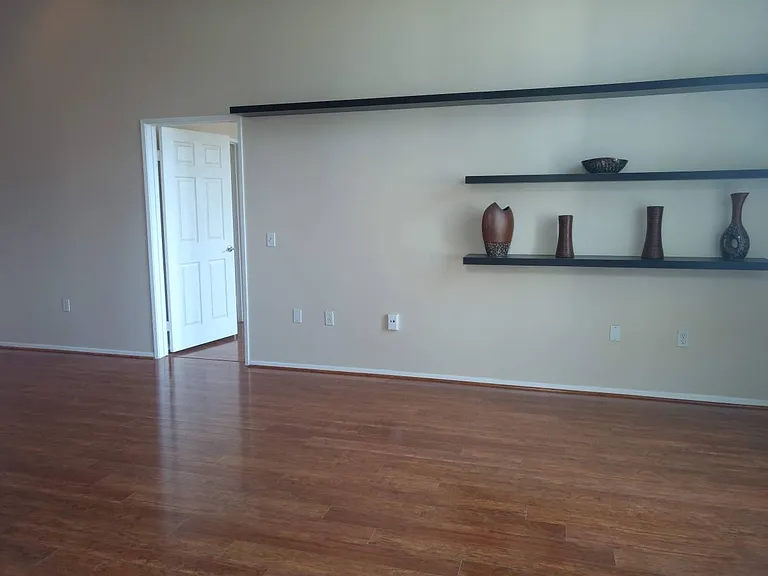 9229 Regents Rd #L428 — Photo 5