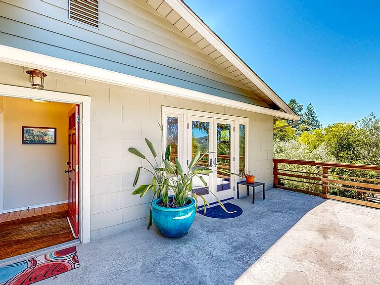 4560 Sullivan Ct — Photo 4