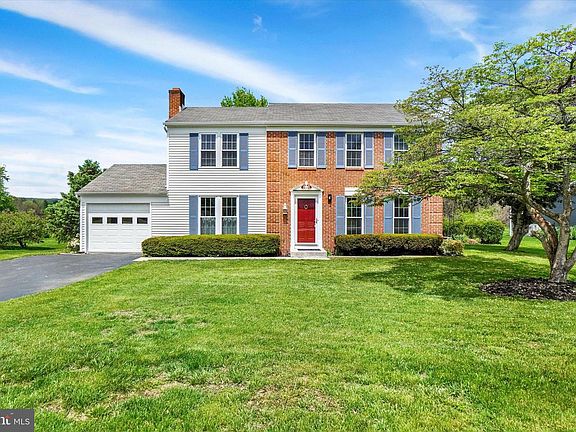 3rd image of 4497 Cedarwood Dr
