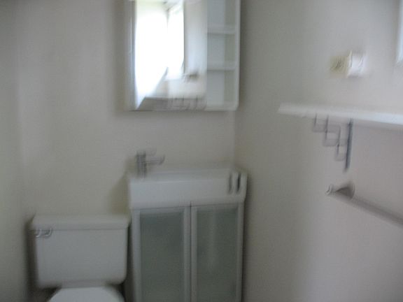 5th image of 218 E Rochelle St #4