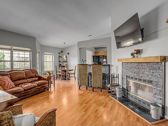 2nd image of 1 Highland Meadows Dr Suite 11