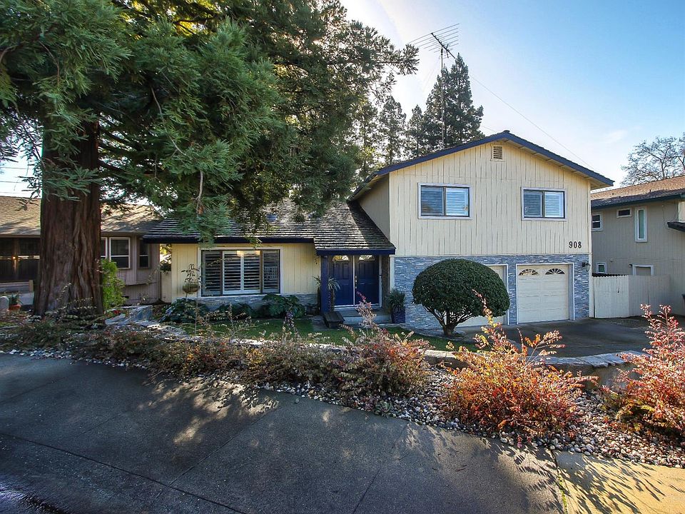 2nd image of 908 Fawn Ct