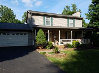 81 Quail Oaks Rd, Martinsville, VA 24112
