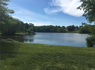 61 Shore Blvd, Slate Hill, NY 10973