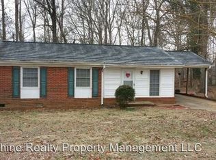 2363 Melfield Dr, Haw River, NC 27258