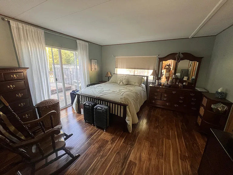 1069 E Axton Rd — Photo 9