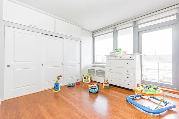 Sold by Modern Spaces | media 15