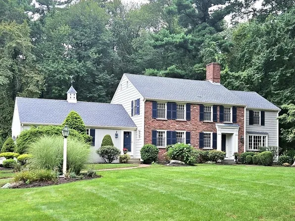20 Cortland Ln, Lynnfield, MA 01940